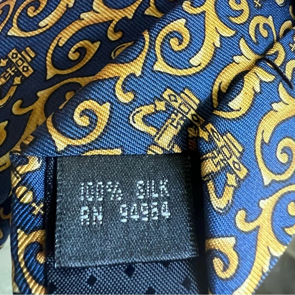Colonial Williamsburg Foundation Men’s Silk Tie Gold Navy Royal All-Over Design